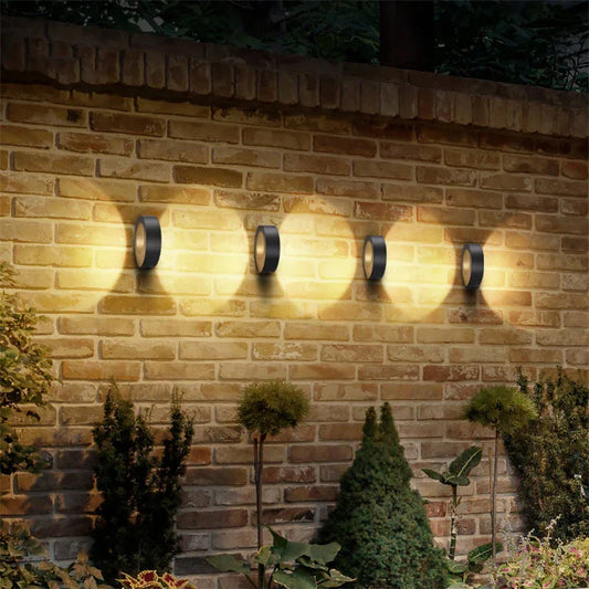 LuminaFlex - Stilvolle Außenwandlampe für eine Verzaubernde Beleuchtung