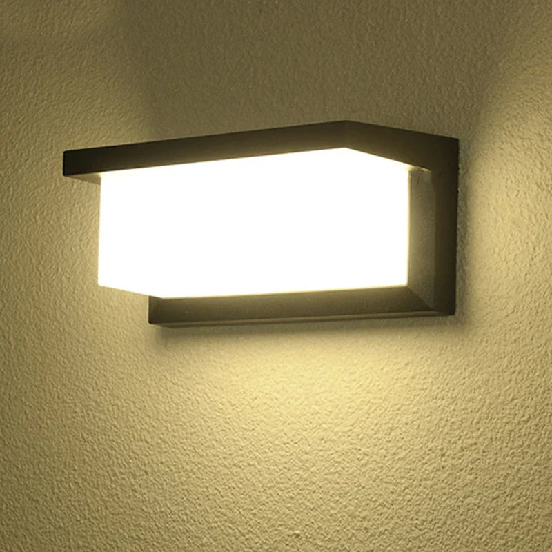 TorrentBeam - Charmante LED Wandleuchte für Außenbereich