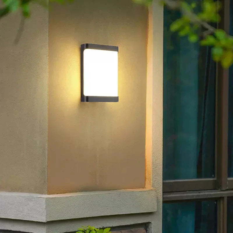 TorrentBeam - Charmante LED Wandleuchte für Außenbereich