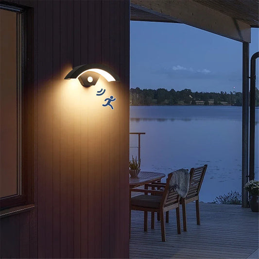 VistaGleam - Schlanke und Wasserdichte Wandleuchte für eine Moderne Atmosphäre