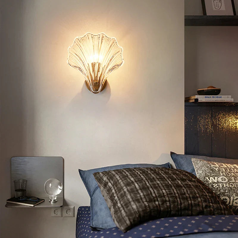 CoralGlimmer - Shell-shaped Glass Wall Lamp
