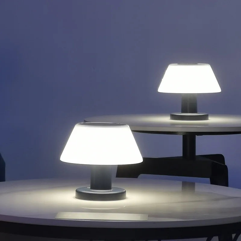 SunCharge - Drahtlose Solar-Tischlampe mit Ladefunktion
