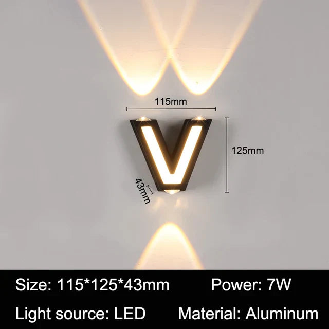LetterGlow - Bezaubernde Außenbuchstaben-Wandlampe für einzigartige Dekoration