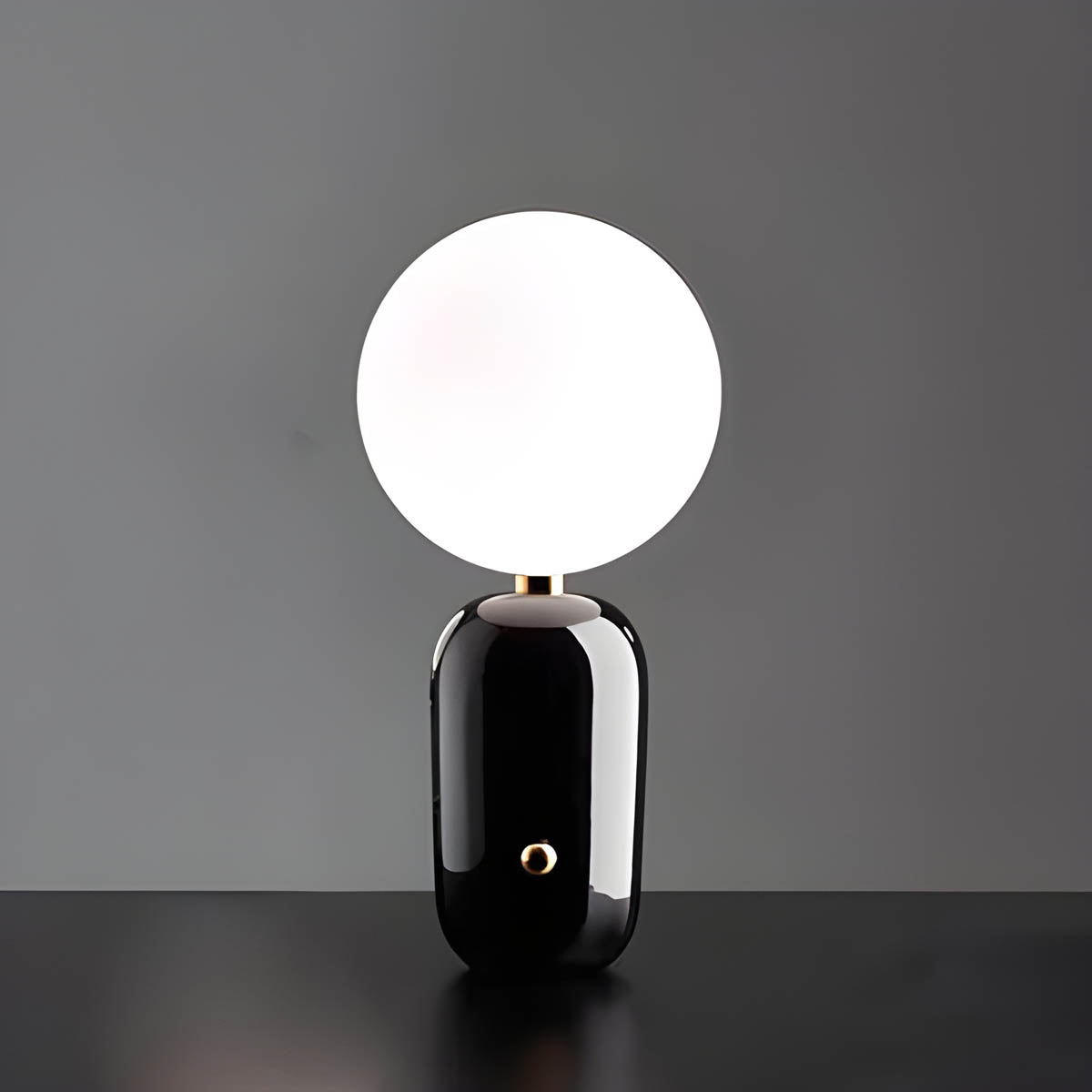 RAISO - Elegant and Sophisticated Lamp