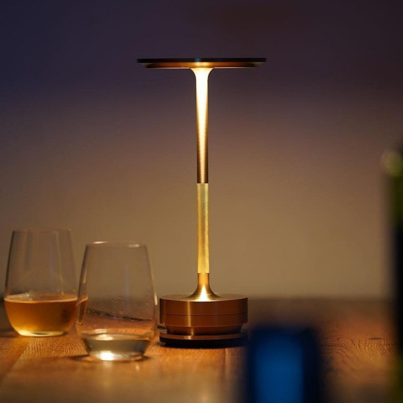 ElegantGlow - moderne Tischlampe