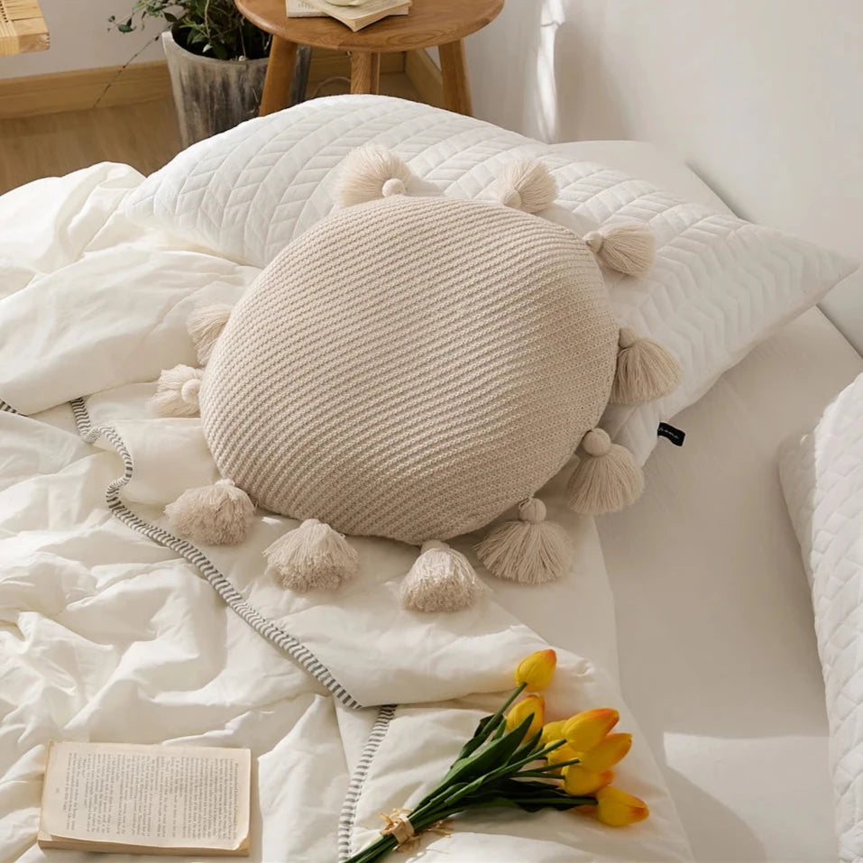 TasseledPlush – Rundes Sitzkissen für Boho-Chic Komfort und Stil