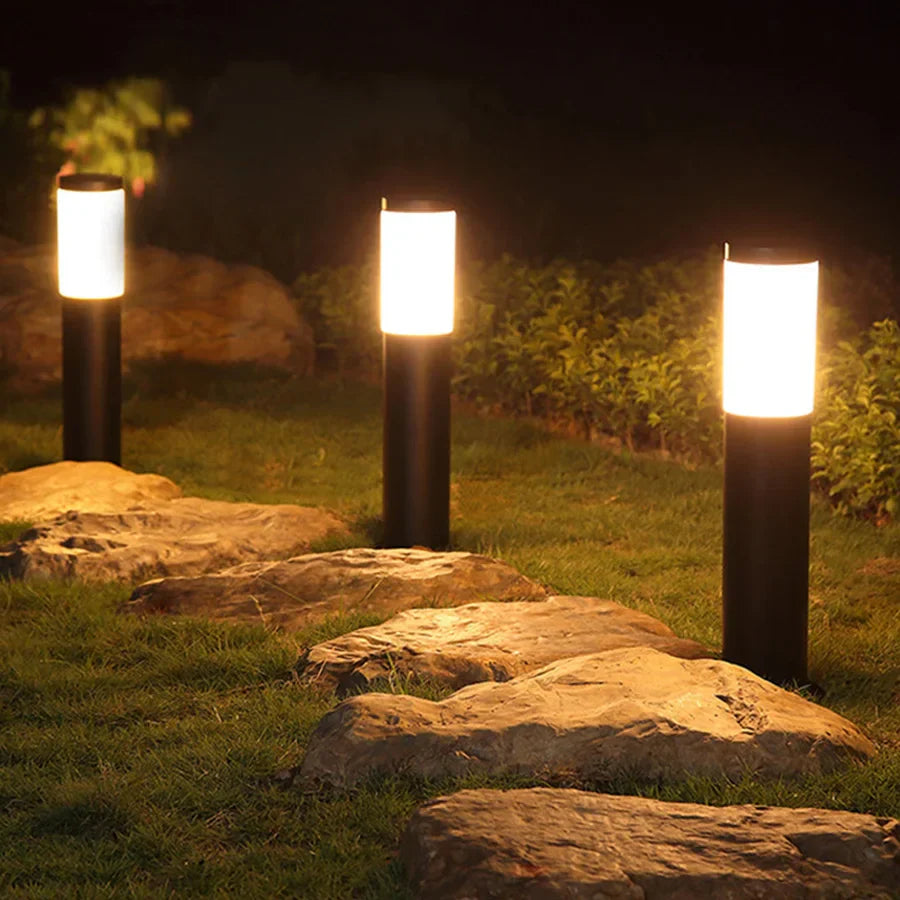 GleamGuard - Edelstahl Gartenlampe für strahlendes Grün!