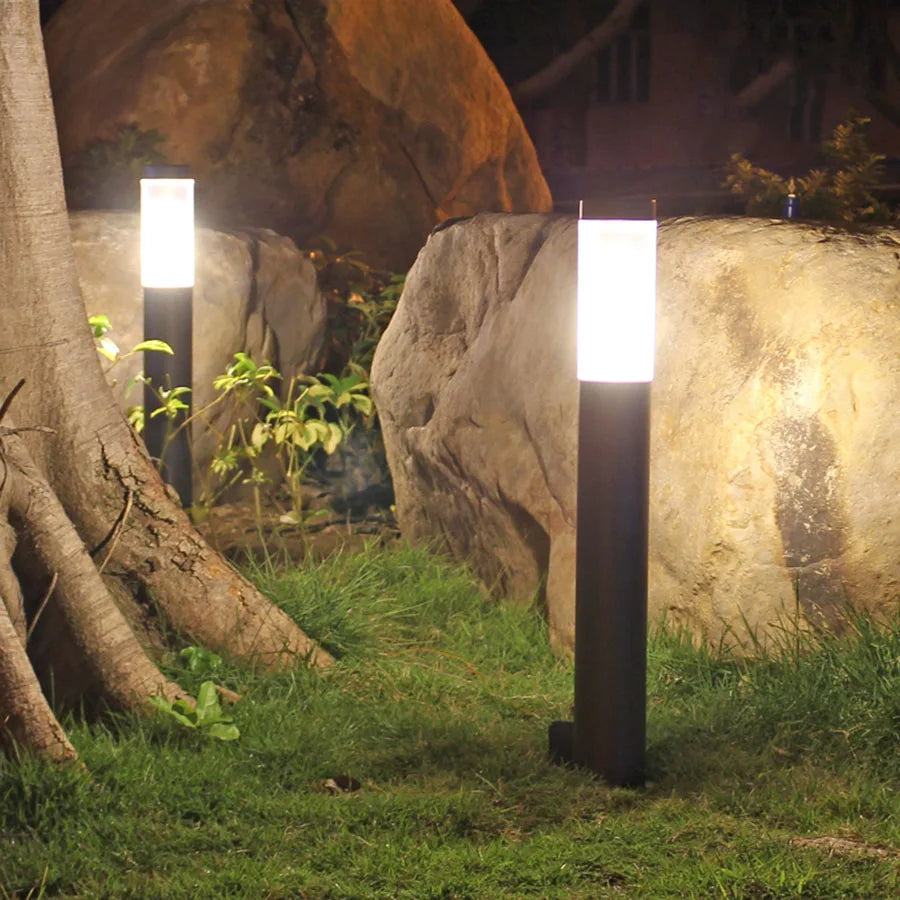 GleamGuard - Edelstahl Gartenlampe für strahlendes Grün!