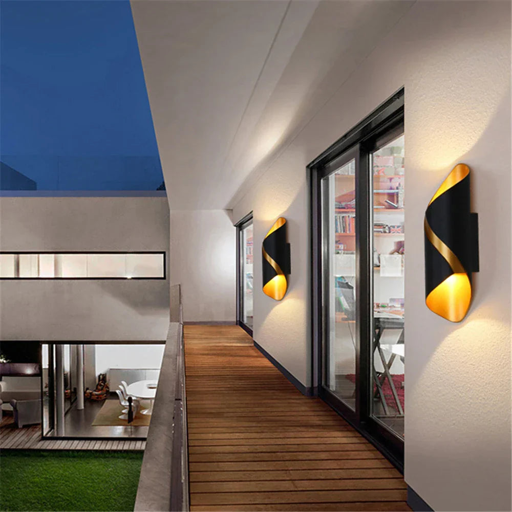 WetGleam - Wasserdichte LED-Wandleuchte für einen strahlenden Glanz