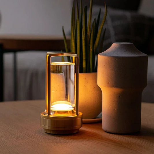 Wiederaufladbare Laterne Outdoor mit Dimmbaren Lichttemperaturen – Elegante Aluminium-Akzentlampe für Innen und Außen
