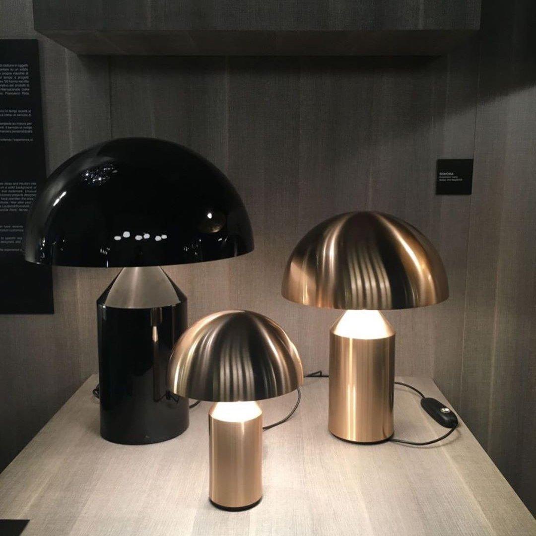 Atollo Metall Tischlampe