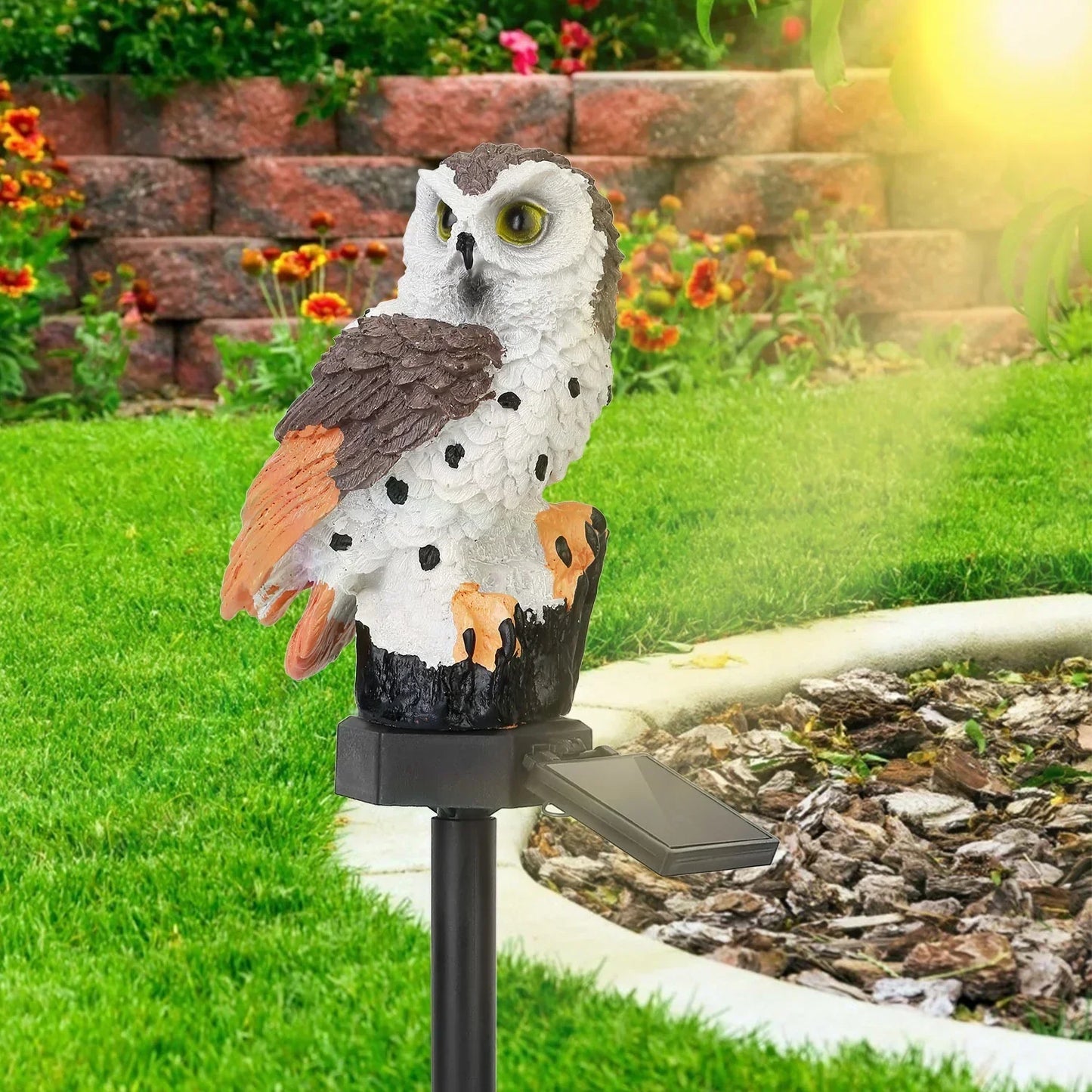 Owlight – Solar Gartenleuchte mit Dekorativem Pfahl für Magische Gartenbeleuchtung